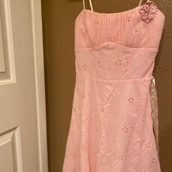 Soft pink dress - Picture 4 of 6